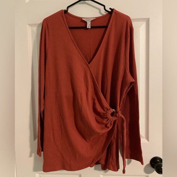 Long Sleeves - Picture 1 of 2